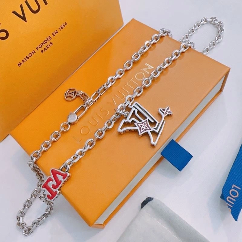 Louis Vuitton Necklaces Refined 250524