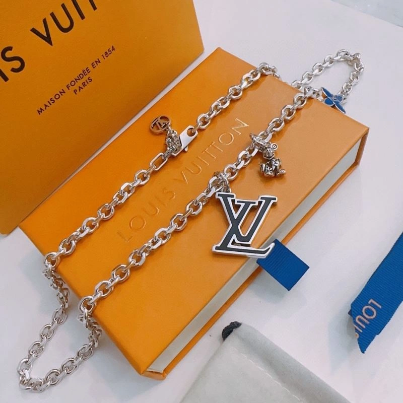 Louis Vuitton Necklaces Affordable 250521