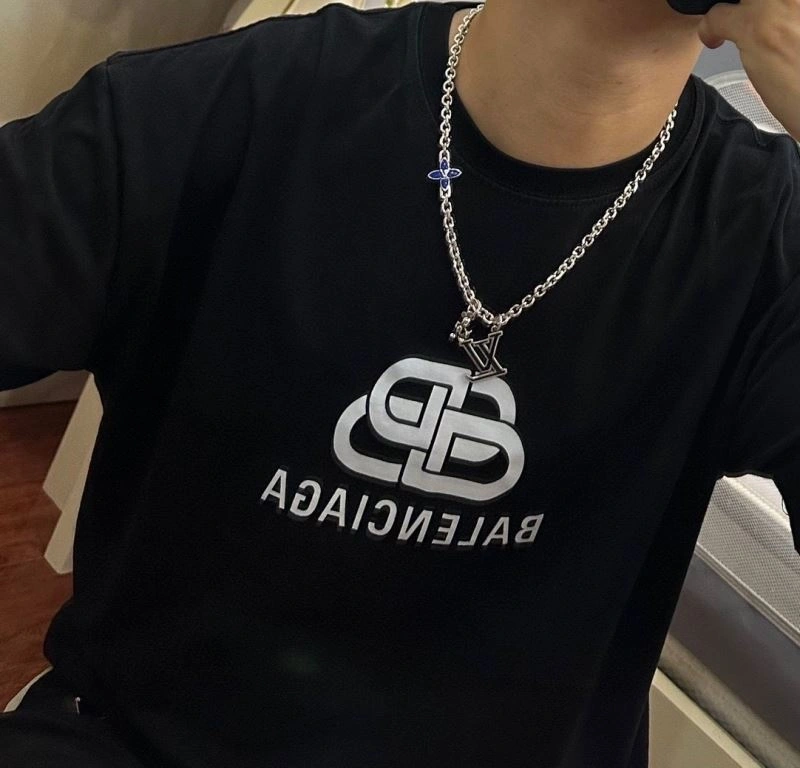 Louis Vuitton Necklaces Affordable 250521