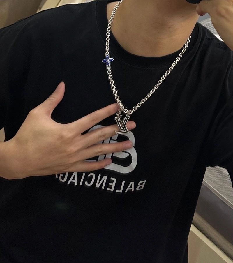 Louis Vuitton Necklaces Affordable 250521