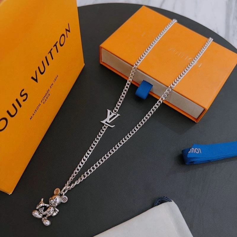 Louis Vuitton Necklaces Lightweight 250497