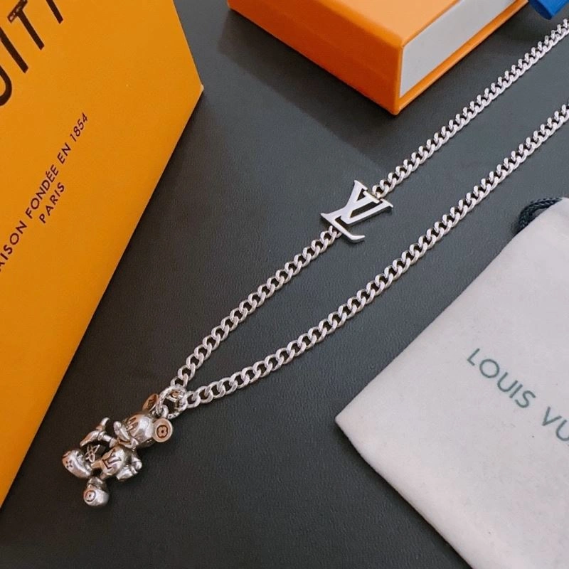 Louis Vuitton Necklaces Lightweight 250497