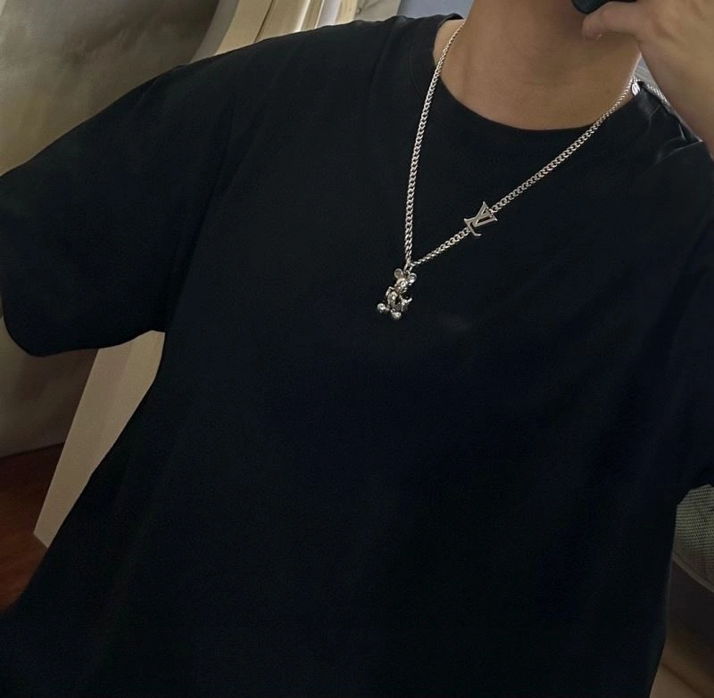 Louis Vuitton Necklaces Lightweight 250497