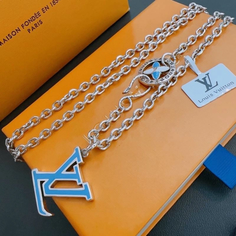 Louis Vuitton Necklaces Classic 250506