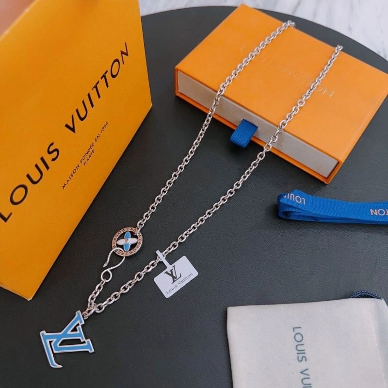 Louis Vuitton Necklaces Classic 250506
