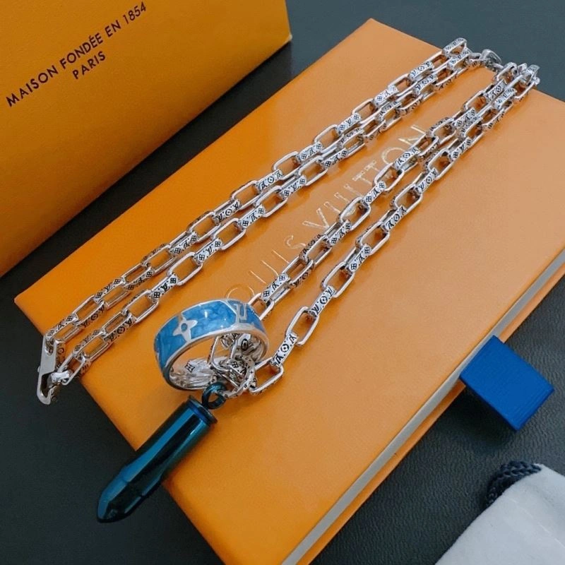 Louis Vuitton Necklaces Durable 250514