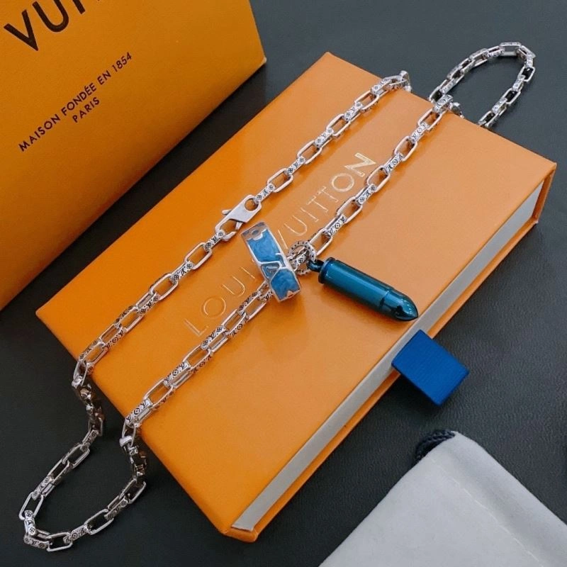 Louis Vuitton Necklaces Durable 250514