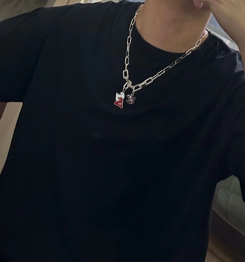 Louis Vuitton Necklaces Reliable 250517