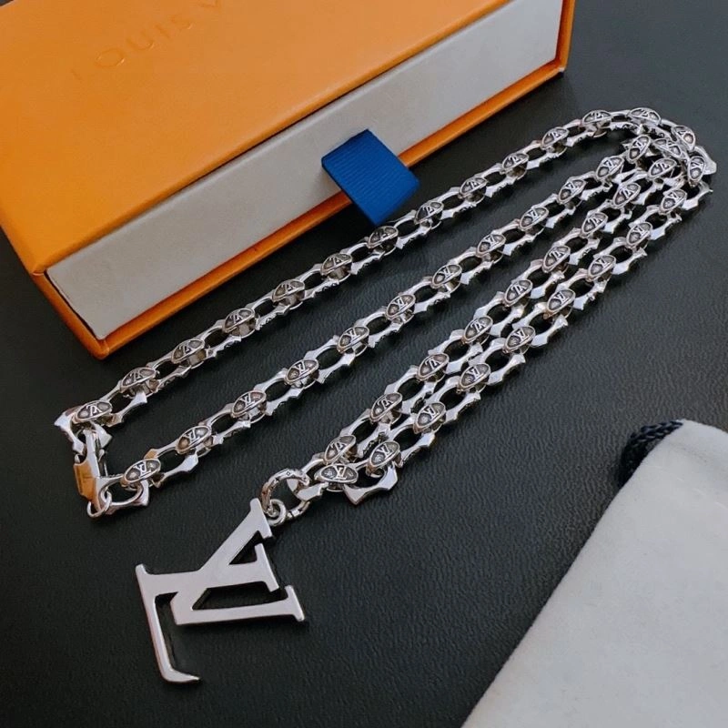 Louis Vuitton Necklaces Attractive 250519