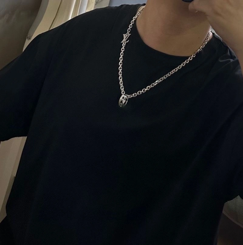 Louis Vuitton Necklaces FastDry 250512