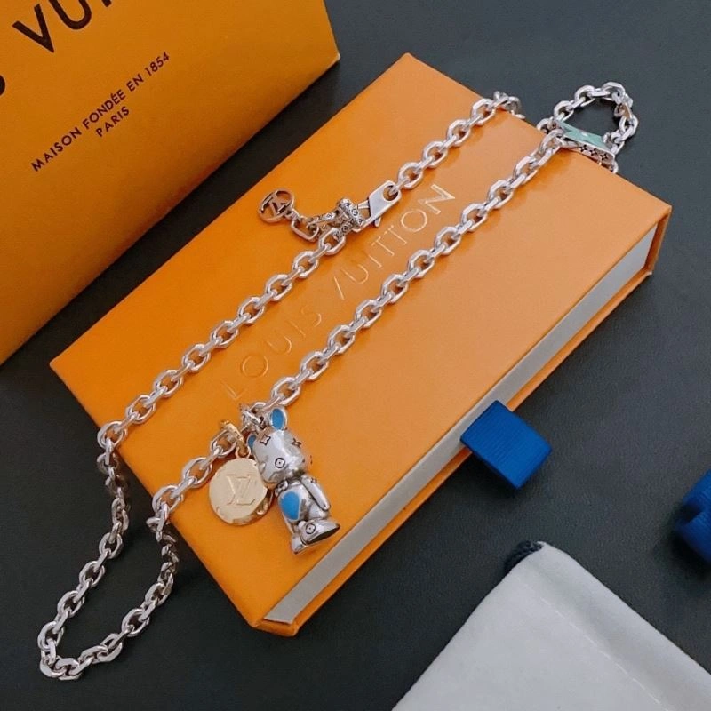 Minimalist Louis Vuitton Necklaces 250500