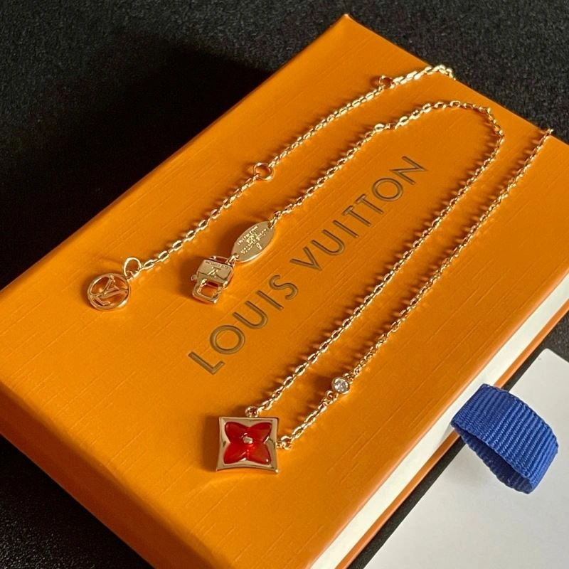 Louis Vuitton Necklaces Bright 250516
