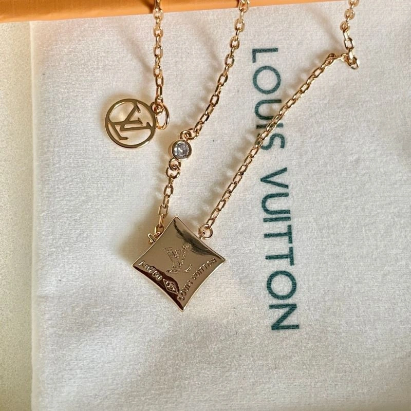 Louis Vuitton Necklaces Bright 250516