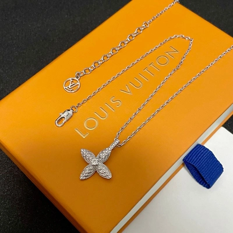Louis Vuitton Necklaces Sophisticated 250513
