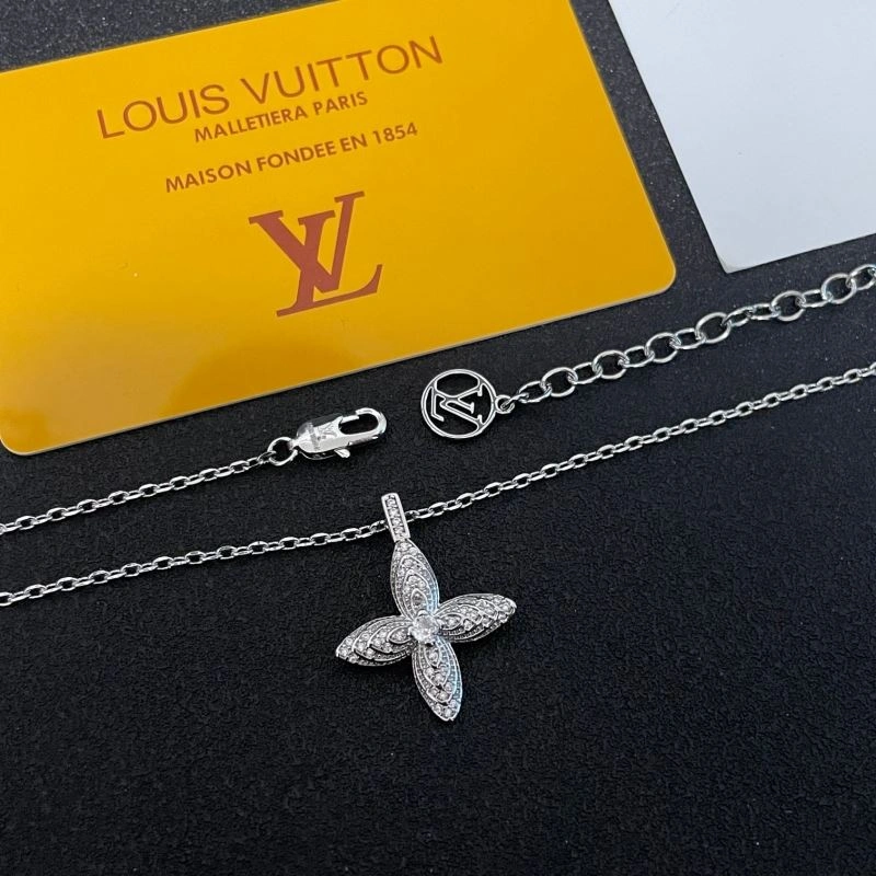 Louis Vuitton Necklaces Sophisticated 250513
