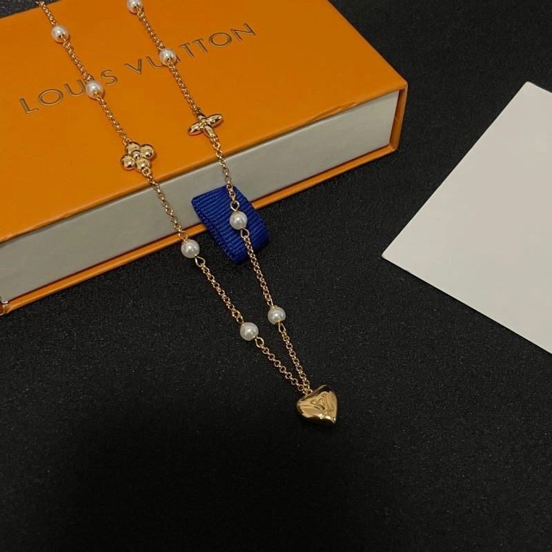 Effortless Louis Vuitton Necklaces 250518