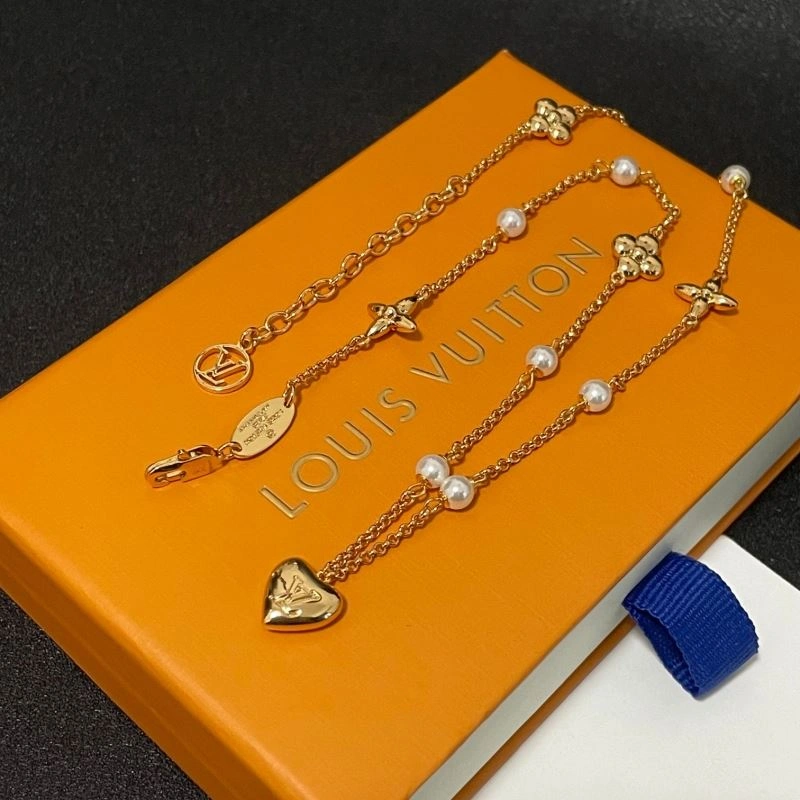 Effortless Louis Vuitton Necklaces 250518