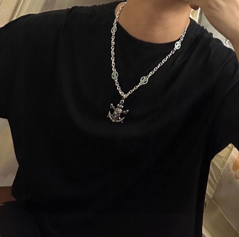 Durable Louis Vuitton Necklaces 250511