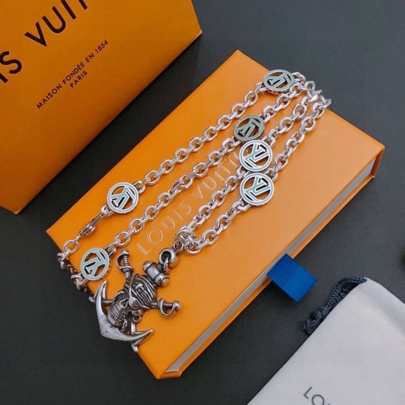 Durable Louis Vuitton Necklaces 250511