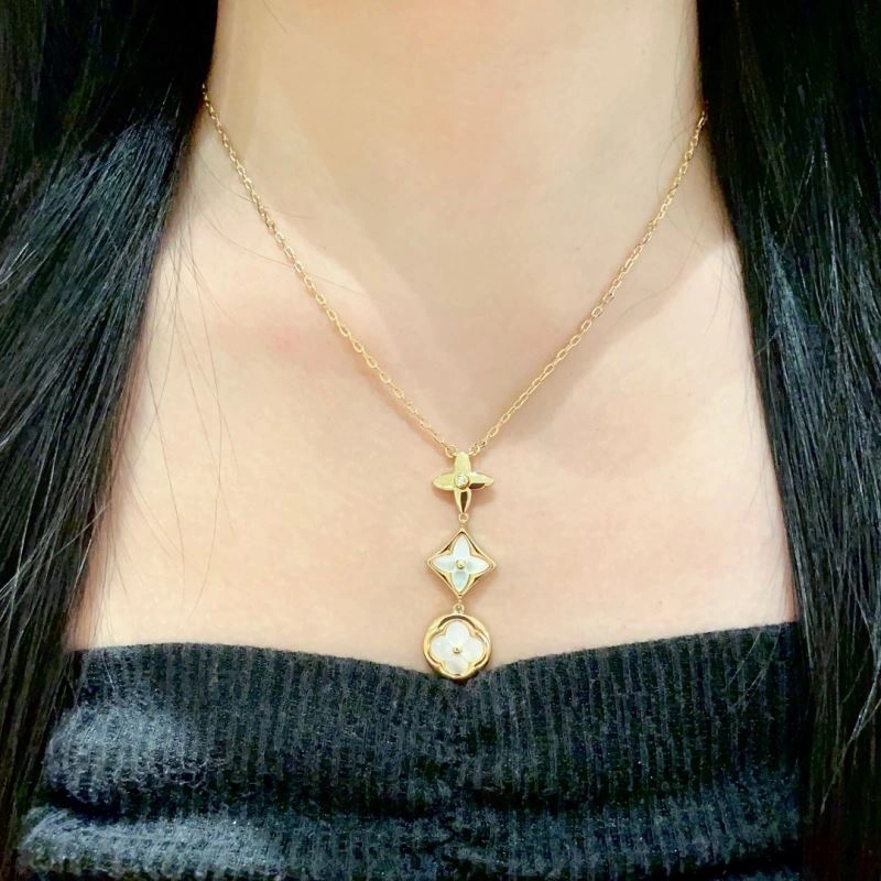 Louis Vuitton Necklaces RelaxedFit 250507