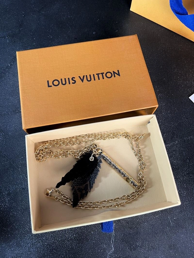 Louis Vuitton Necklaces MultiPurpose 250496