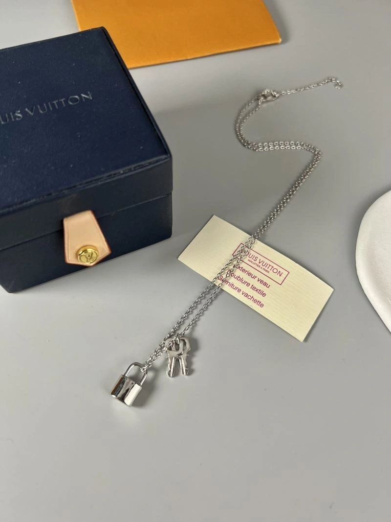 RelaxedFit Louis Vuitton Necklaces 250498