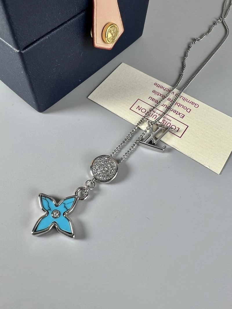 Vibrant Louis Vuitton Necklaces 250499