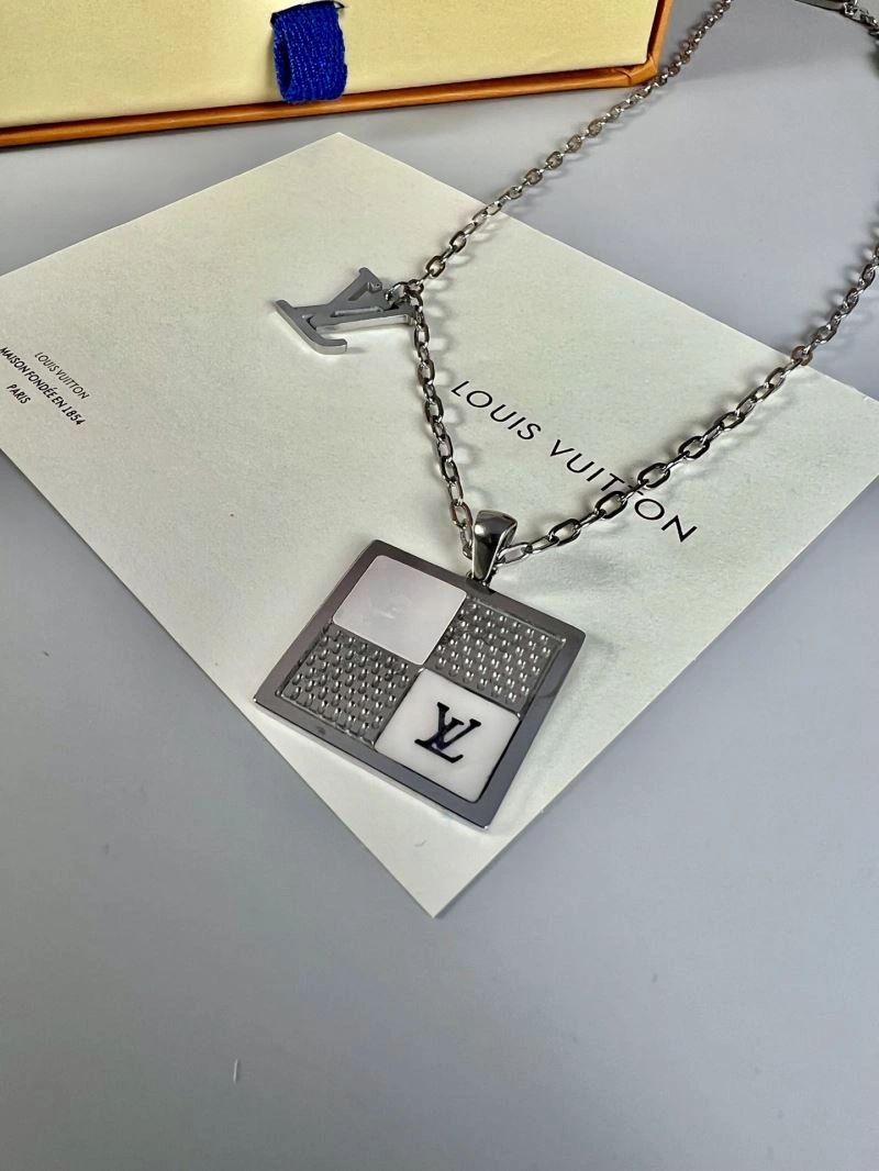 Louis Vuitton Necklaces ZipUp 250503