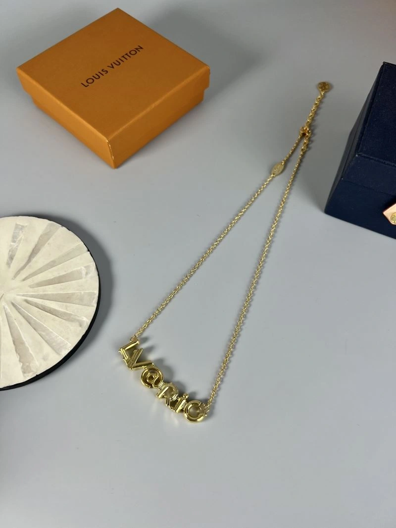Louis Vuitton Necklaces ZipUp 250493