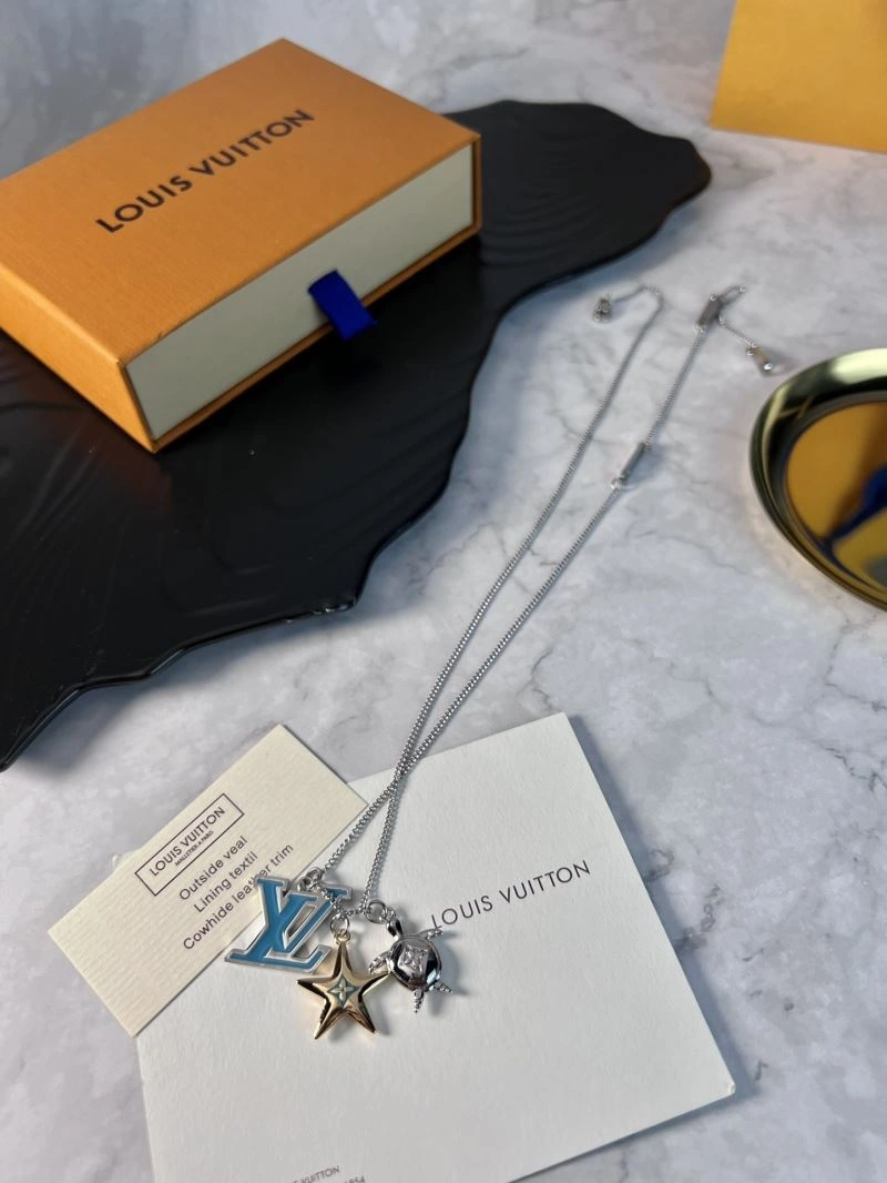 FashionForward Louis Vuitton Necklaces 250509