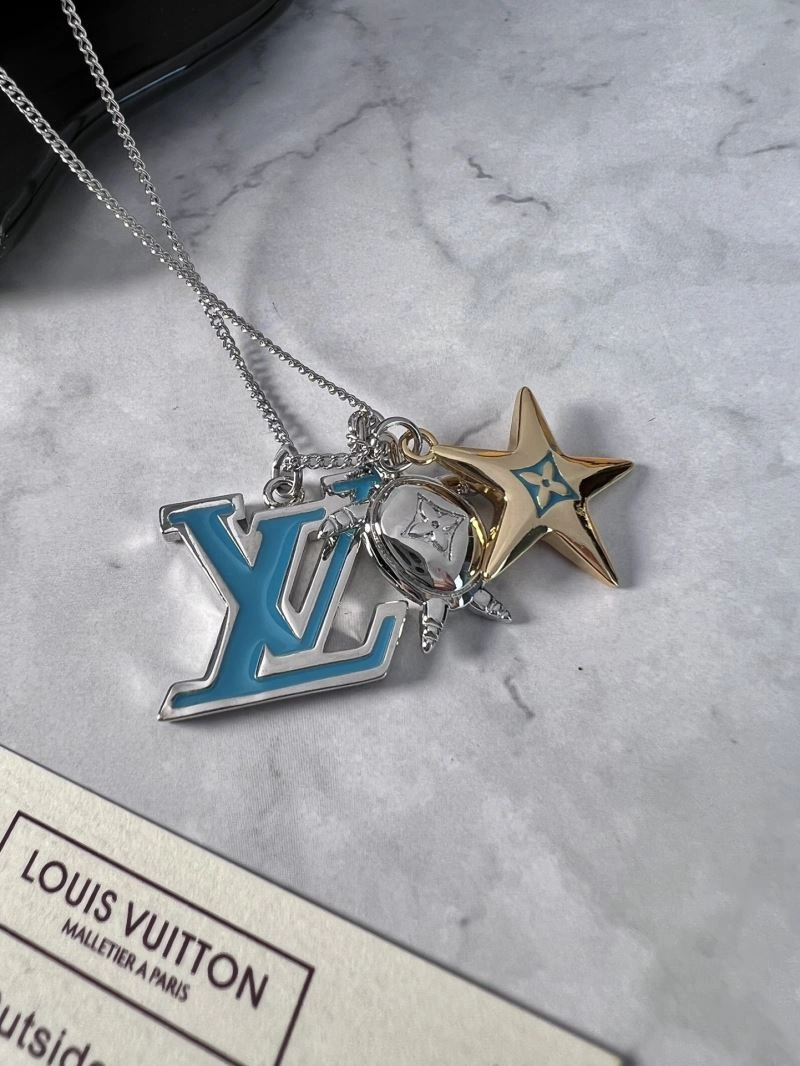 FashionForward Louis Vuitton Necklaces 250509