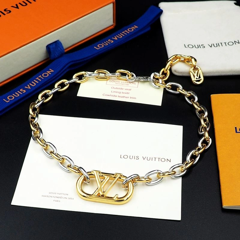 Louis Vuitton Necklaces SmoothTexture 250501