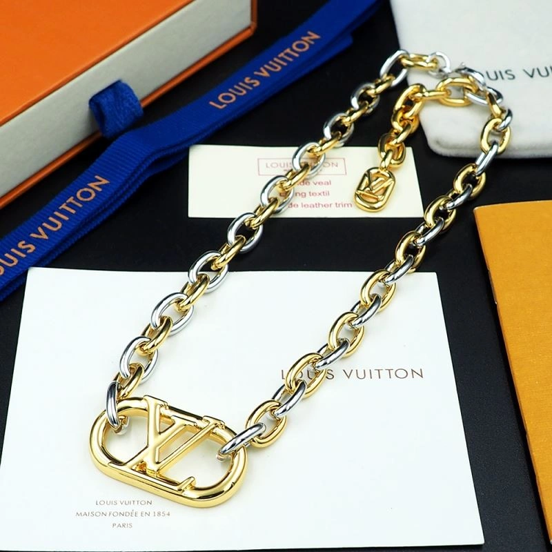 Louis Vuitton Necklaces SmoothTexture 250501