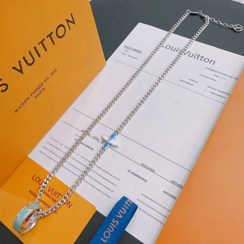 Louis Vuitton Necklaces Supportive 250489