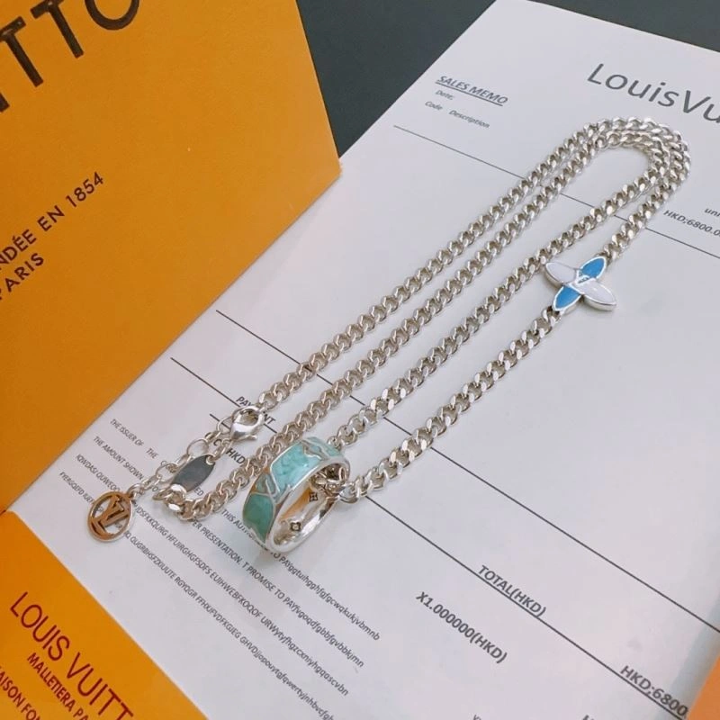 Louis Vuitton Necklaces Supportive 250489