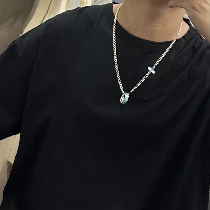 Louis Vuitton Necklaces Supportive 250489