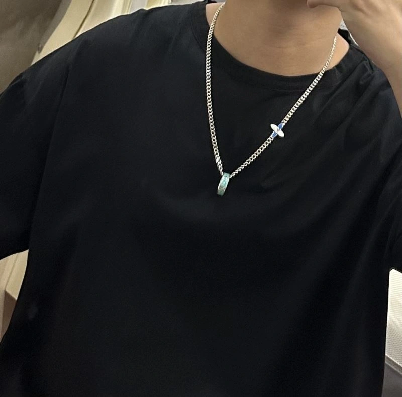 Louis Vuitton Necklaces Supportive 250489