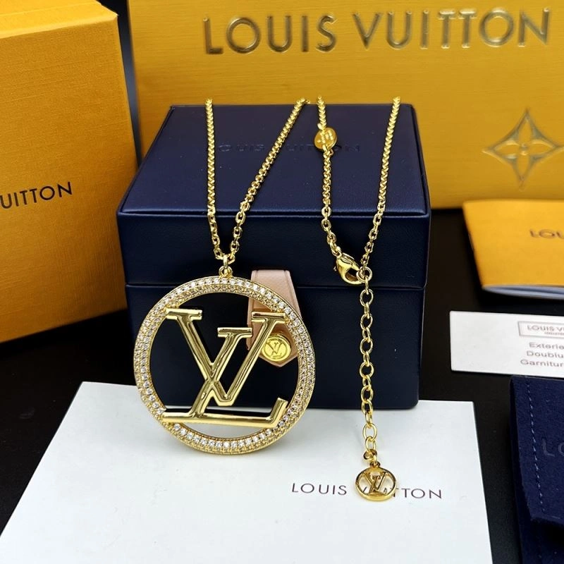 Louis Vuitton Necklaces Functional 250486