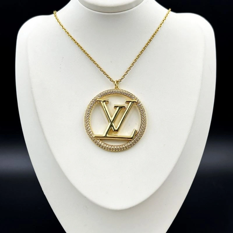 Louis Vuitton Necklaces Functional 250486