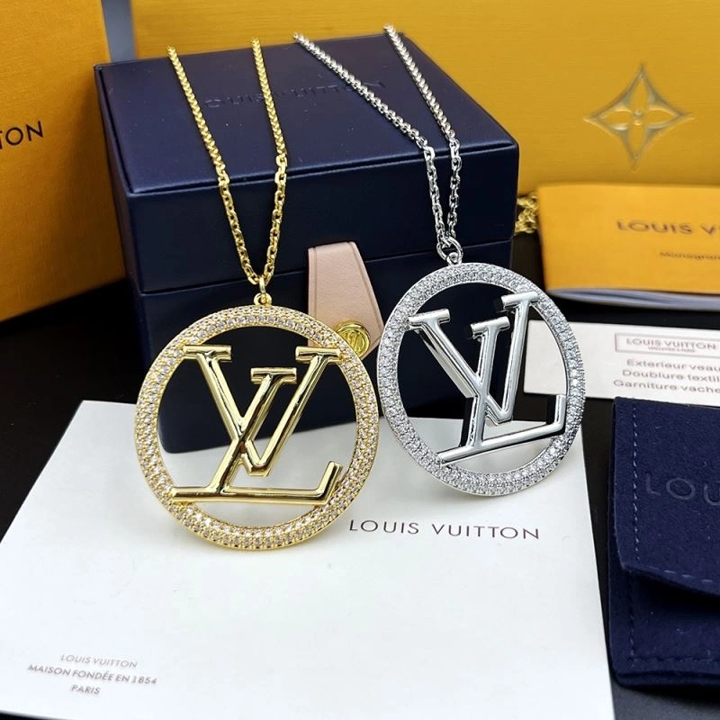 Louis Vuitton Necklaces Functional 250486