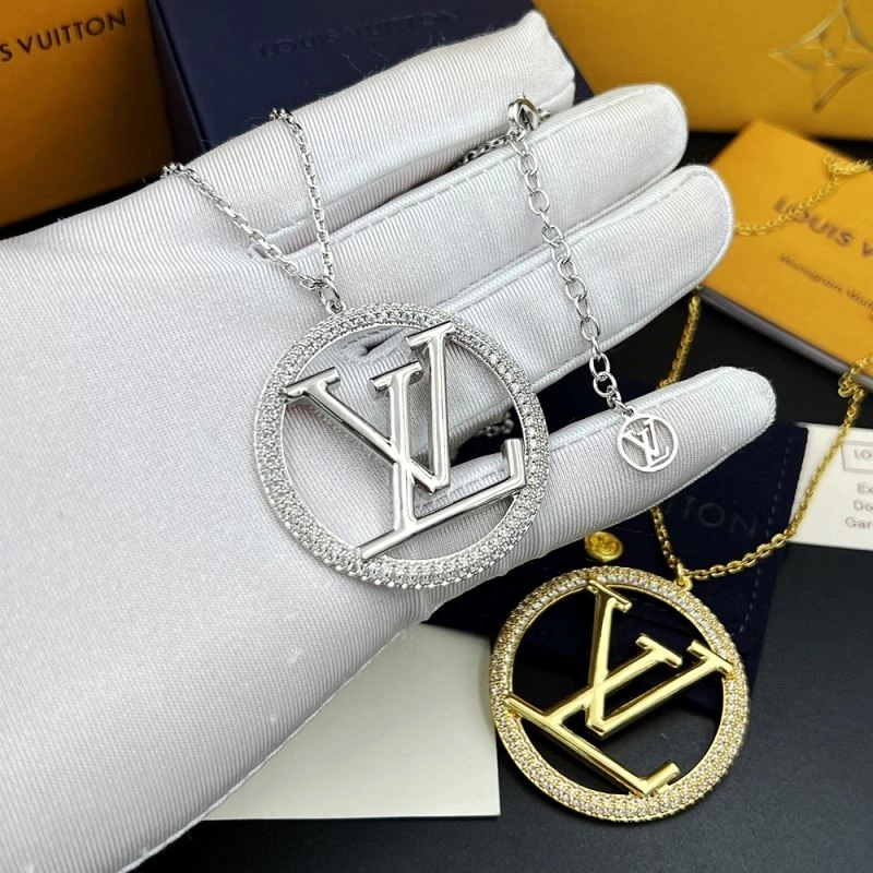 Louis Vuitton Necklaces Versatile 250484