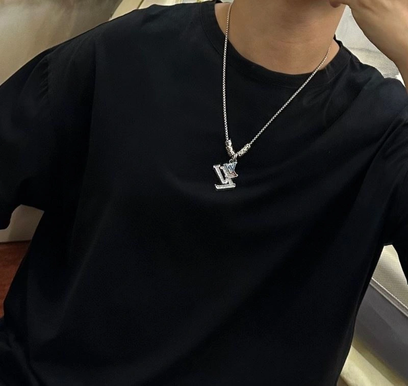 Louis Vuitton Necklaces BestValue 250482