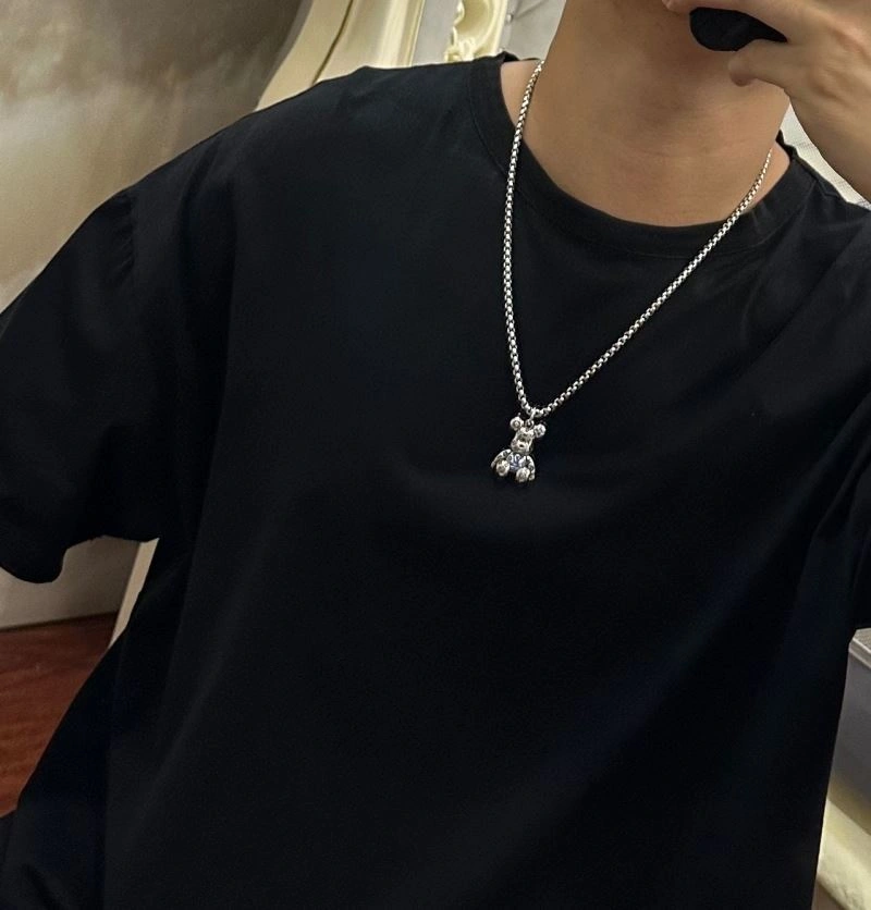Effortless Louis Vuitton Necklaces 250481