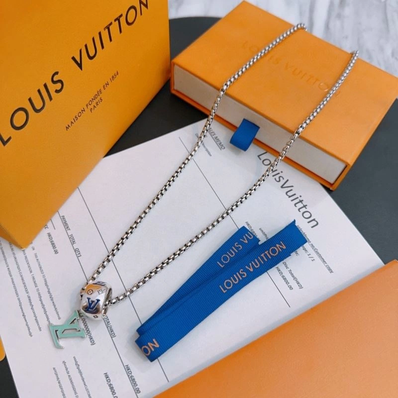 Vibrant Louis Vuitton Necklaces 250478