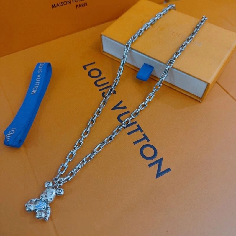 Louis Vuitton Necklaces Chic 250461