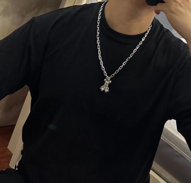 Louis Vuitton Necklaces Chic 250461