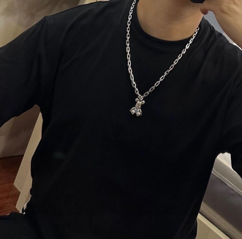 Louis Vuitton Necklaces Chic 250461
