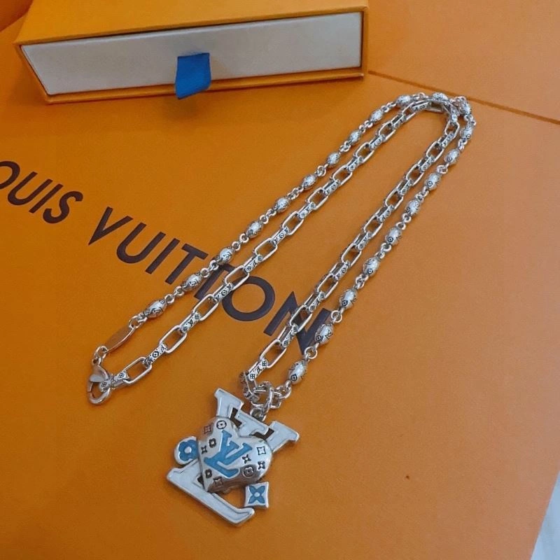 Louis Vuitton Necklaces ZipUp 250471