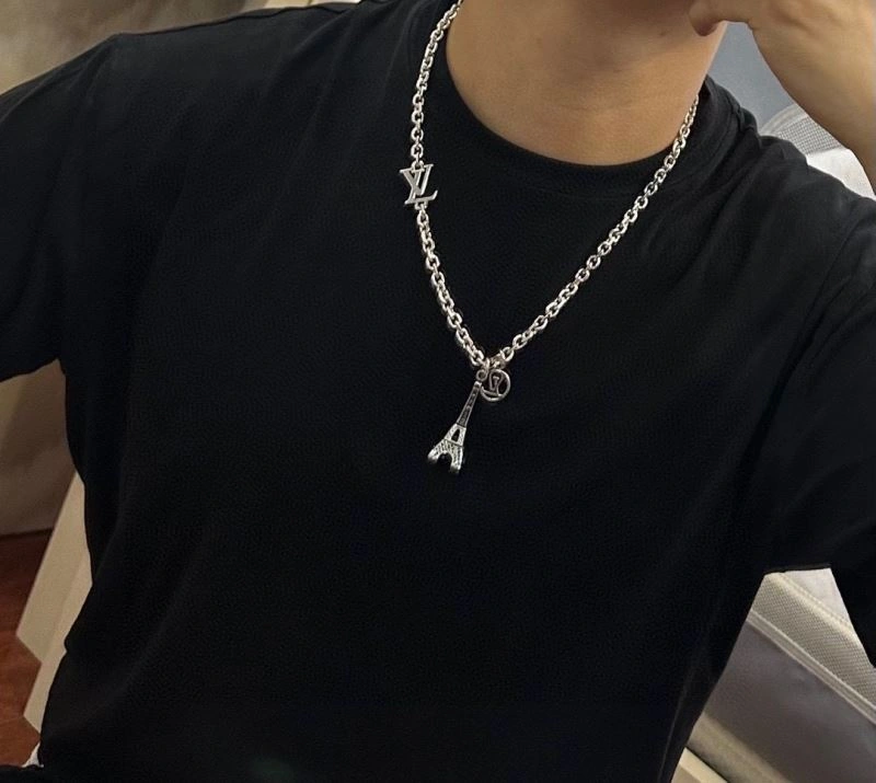 Louis Vuitton Necklaces Durable 250470