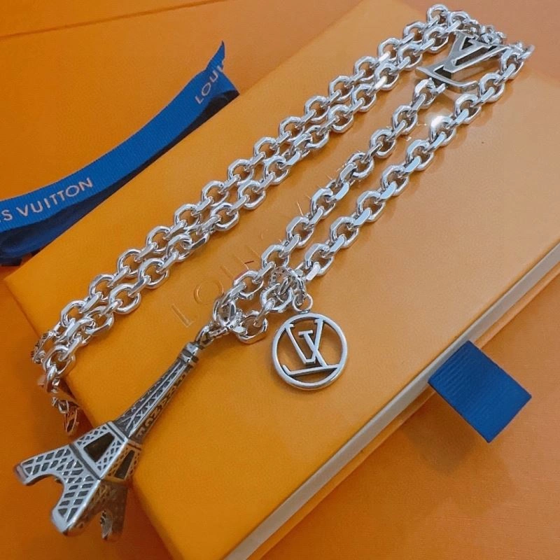 Louis Vuitton Necklaces Durable 250470